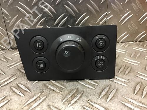 Used Headlight switch OPEL ZAFIRA / ZAFIRA FAMILY B (A05) 1.8 (M75) (140 hp) 30377821