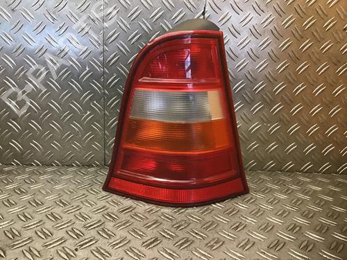 Used Right taillight MERCEDES-BENZ A-CLASS (W168) A 140 (168.031, 168.131) (82 hp) 33163117