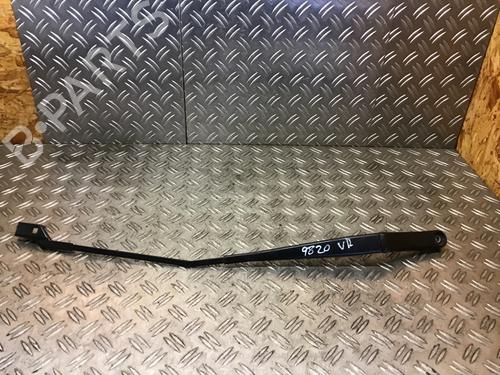 Used Front windshield wiper arm VW GOLF V (1K1) 1.4 16V (80 hp) 14695632