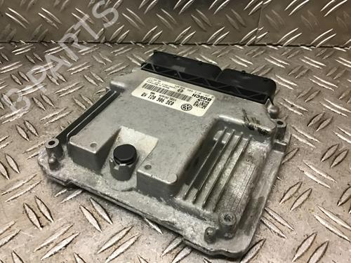 Engine control unit (ECU) VW GOLF V (1K1) 1.9 TDI | BP17983068M57 