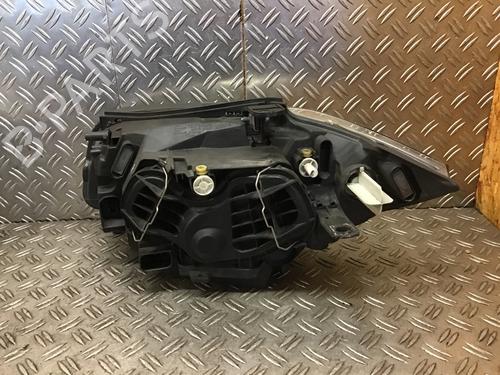 Right headlight BMW 1 (E87) 118 i | BP31250507C29