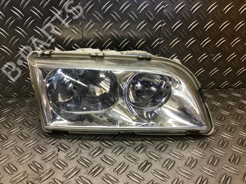 Faro anteriore destro VOLVO V40 Estate (645) 1.8 (122 hp) 32266068