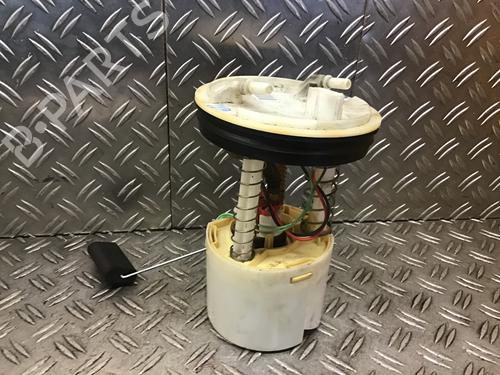 Used Fuel pump FORD FIESTA V (JH_, JD_) 1.25 16V (70 hp) 17652559