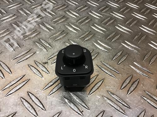 Used Mirror switch SKODA SUPERB II (3T4) 2.0 TDI (140 hp) 6593382