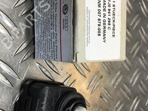 Frlygte justeringsmotor VW GOLF IV (1J1) 1.4 16V (75 hp) 14694849