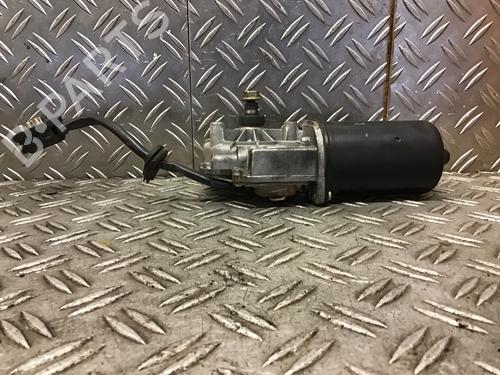 Used Front wiper motor MERCEDES-BENZ C-CLASS (W202) C 180 (202.018) (122 hp) 28690652