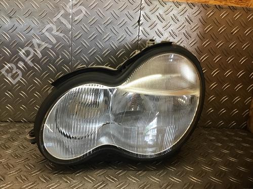 Used Left headlight MERCEDES-BENZ C-CLASS (W203) C 200 Kompressor (203.045) (163 hp) 25439246