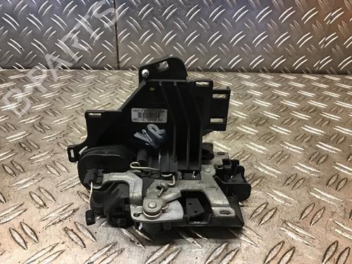 Front right lock VW TRANSPORTER T5 Van (7HA, 7HH, 7EA, 7EH) 2.0 TDI | BP14695467C97 