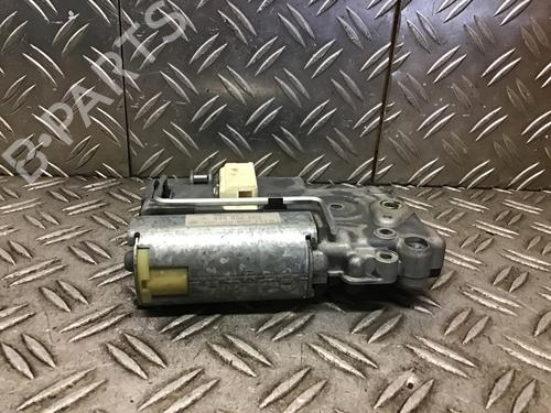 Motore del tettuccio apribile VW GOLF III (1H1) 1.6 (75 hp) 31704857