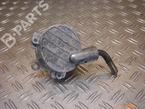 Used Vacuum pump MERCEDES-BENZ C-CLASS (W202) C 200 CDI (202.134) (102 hp) 5059769