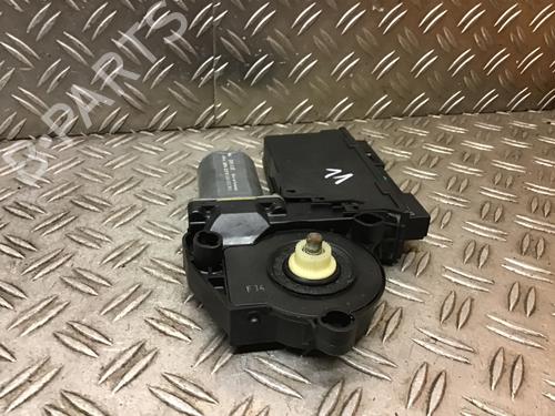 Left front window motor AUDI A4 B6 (8E2) 2.0 | BP34039643E21  - Image 5