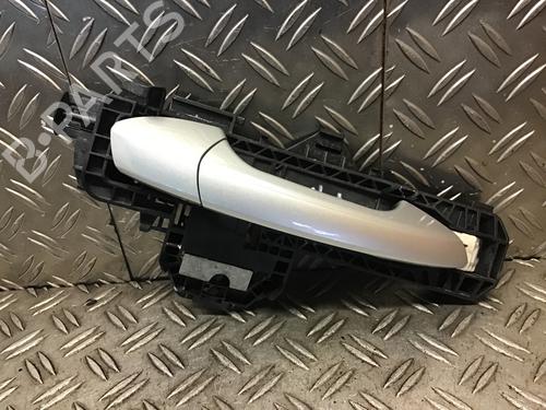 Used Front right exterior door handle MERCEDES-BENZ C-CLASS (W204) C 200 Kompressor (204.041) (184 hp) 25492452