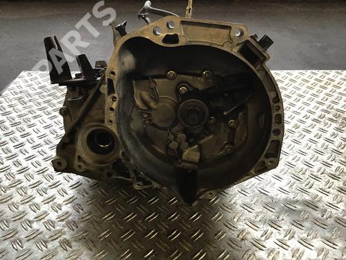 Used Gearbox NISSAN MICRA III (K12) 1.2 16V (80 hp) 9045525