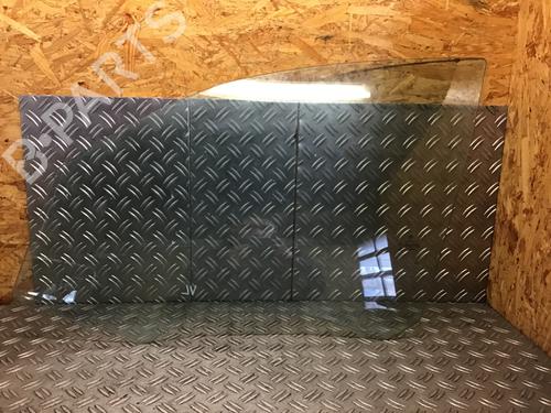 Used Front left door window BMW 1 (E87) 118 i (143 hp) 31806108