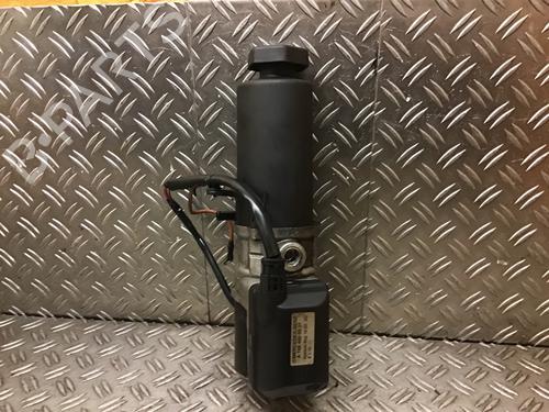 Used Steering pump MERCEDES-BENZ A-CLASS (W168) A 170 CDI (168.009, 168.109) (95 hp) 30352890