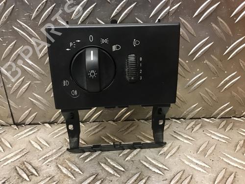 Forlygtekontakt MERCEDES-BENZ VITO Bus (W639) 113 CDI (639.701, 639.703, 639.705) (136 hp) 28952422