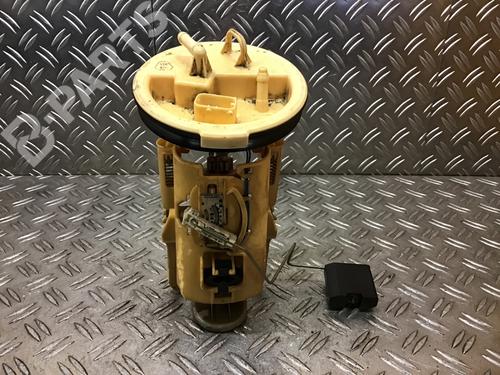 Used Fuel pump BMW 3 Touring (E46) 320 d (150 hp) 8383068