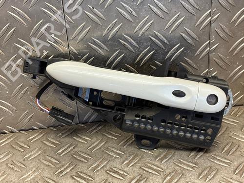 front-left-exterior-door-handle-renault-clio-iv-grandtour-kh_-2012-2013-2014-2015-2016-2017-2018-2019-2020-2021-36232143 main image