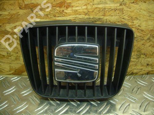 Used Grille SEAT IBIZA II (6K1) 1.4 (60 hp) 5056421