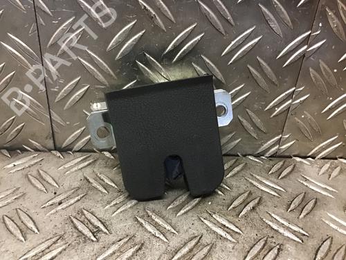 Used Tailgate lock VW POLO IV (9N_, 9A_) 1.2 12V (69 hp) 30699985