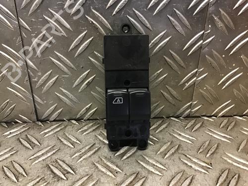 Used Switch Switch NISSAN NOTE (E11, NE11) 1.4 (88 hp) 33237392 33237392