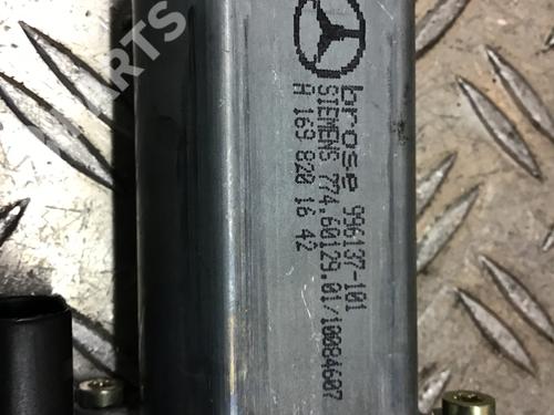 Right front window motor MERCEDES-BENZ A-CLASS (W169) A 150 (169.031, 169.331) | BP8293618E20 