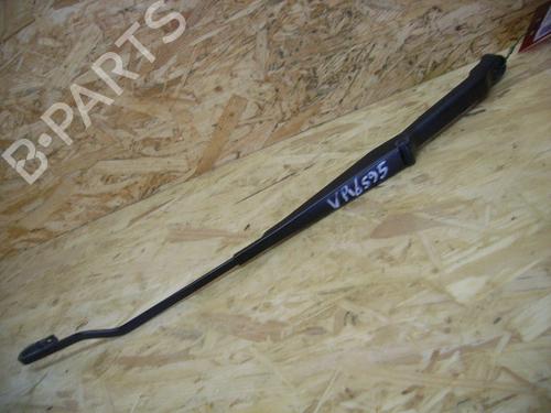 Used Front windshield wiper arm VW POLO III (6N1) 50 1.0 (50 hp) 14693536