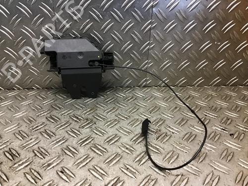 tailgate-lock-bmw-1-e87-2003-2004-2005-2006-2007-2008-2009-2010-2011-2012-2013-34717768 main image