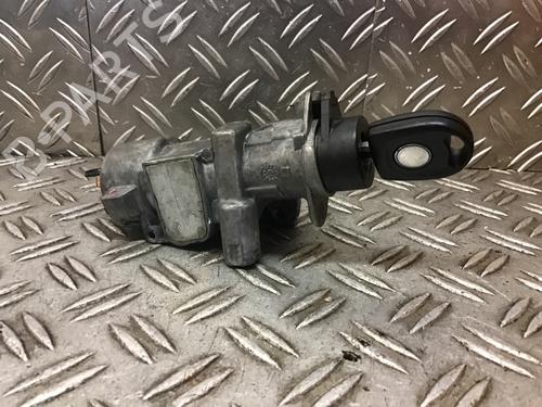 Used Ignition barrel VW GOLF IV Variant (1J5) 1.6 (102 hp) 27527182