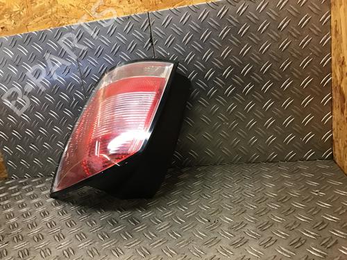 Right taillight OPEL ASTRA H Estate (A04) 1.6 (L35) | BP31184700C35