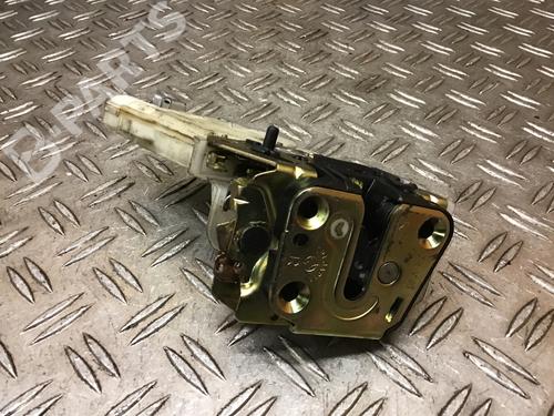 Used Rear right lock NISSAN X-TRAIL I (T30) 2.2 dCi 4x4 (136 hp) 8528358