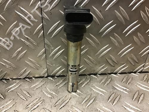Used Ignition coil VW GOLF V (1K1) 1.4 16V (75 hp) 17861742