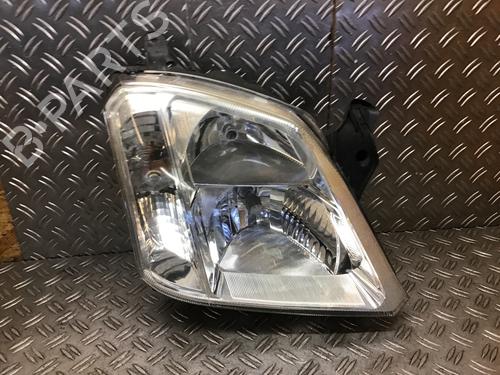 Used Right headlight OPEL MERIVA A MPV (X03) 1.4 16V Twinport (E75) (90 hp) 31036059
