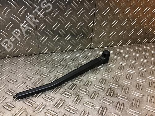 Braccio tergicristallo posteriore BMW 1 (E87) 118 i (143 hp) 31257607