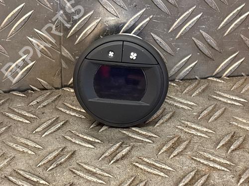 Used Climate control Climate control 38076727 38076727