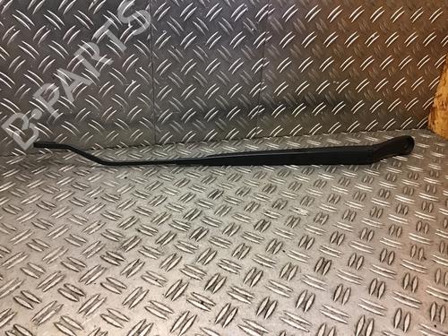 Used Front windshield wiper arm NISSAN NOTE (E11, NE11) 1.4 (88 hp) 33237402