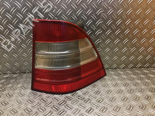 Fanale posteriore destro MERCEDES-BENZ M-CLASS (W163) ML 270 CDI (163.113) (163 hp) 32197503