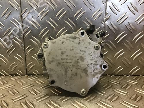 Used Vacuum pump AUDI A3 Sportback (8PA) 1.8 TFSI quattro (160 hp) 24451158