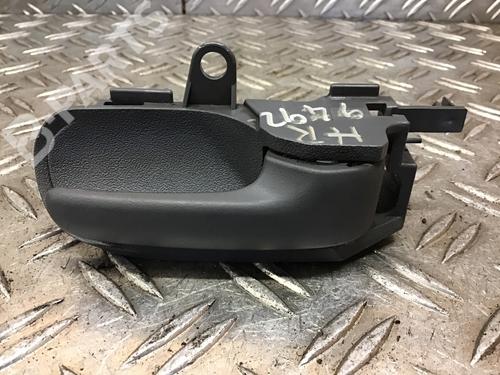 Høyre bak invendig håndtak TOYOTA AYGO (_B1_) 1.0 (KGB10_, KGB10R) (68 hp) 8140559