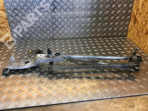 Used Front wipers mechanism FORD FOCUS I (DAW, DBW) 1.6 16V (100 hp) 5317794