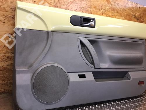 Garniture avant droite VW NEW BEETLE Convertible (1Y7) 2.0 | BP5267581C59