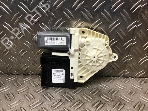 Used Right front window motor VW GOLF V (1K1) 1.6 (102 hp) 28965667