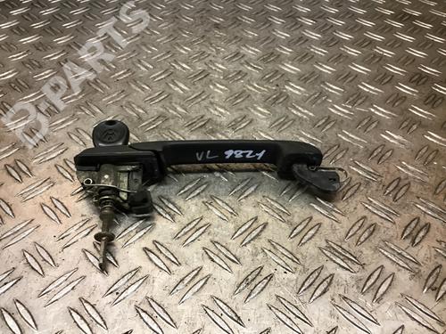 Front left exterior door handle VW VENTO (1H2) 1.8 | BP9743455C128 