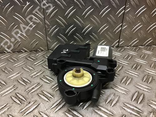 Used Left front window motor SKODA FABIA I Combi (6Y5) 1.4 16V (75 hp) 31359655