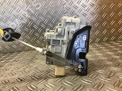 Front right lock AUDI A3 Sportback (8PA) 1.8 TFSI quattro | BP24444278C97 