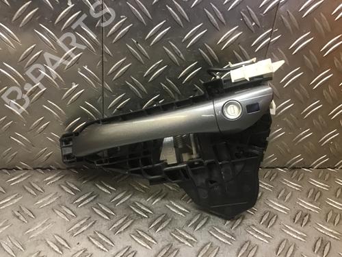 Used Front left exterior door handle MERCEDES-BENZ A-CLASS (W169) A 150 (169.031, 169.331) (95 hp) 32404993