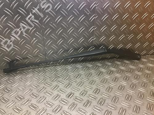 Used Front windshield wiper arm Front windshield wiper arm 32765962 32765962