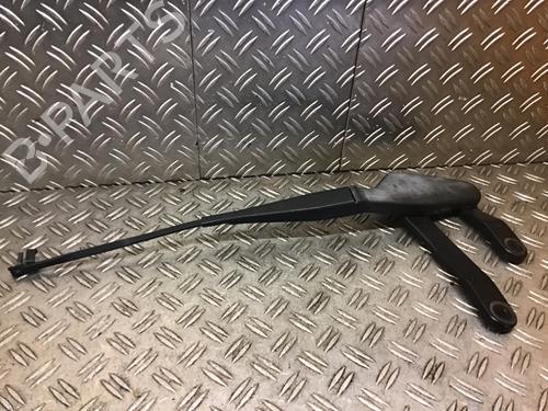 Used Front windshield wiper arm MERCEDES-BENZ C-CLASS (W204) C 200 Kompressor (204.041) (184 hp) 25597729