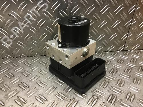 Used ABS pump BMW 1 (E87) 118 i (143 hp) 31257606