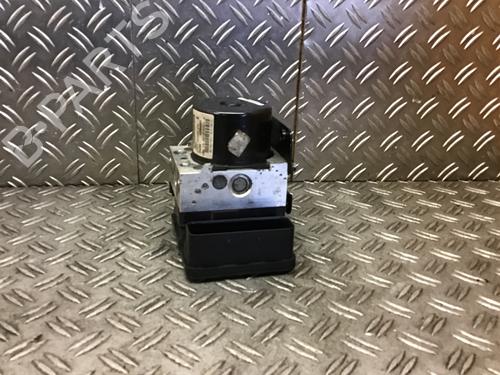 Used ABS pump FORD FIESTA VI (CB1, CCN) 1.6 ST (182 hp) 31335370